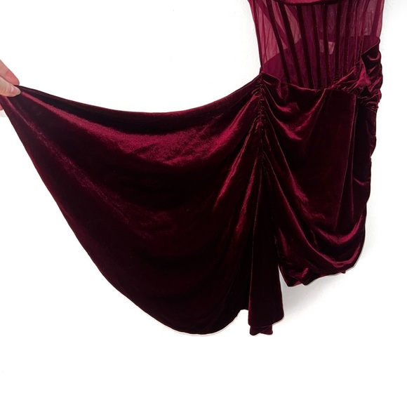 Miss Circle Irisa Burgundy Velvet Draping Off Shoulder Corset Dress Large - Picture 3 of 13